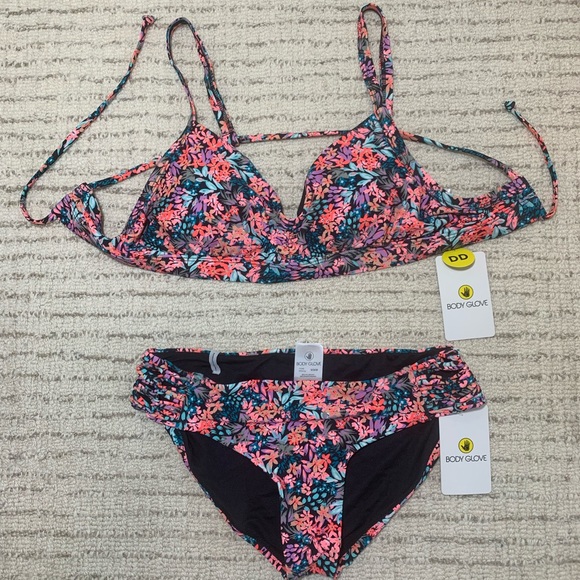 Body Glove brand bikini set - Picture 3 of 12